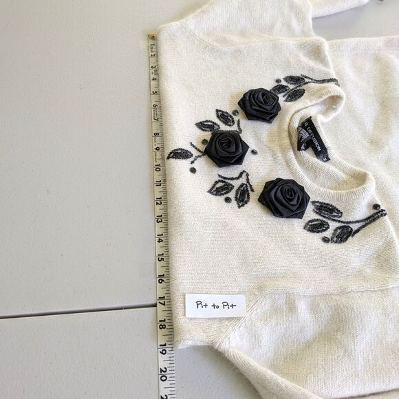 I.B. Diffusion Sweater VTG Size M Silk Angora Lambswool Rosettes Beads 80s - Picture 11 of 14